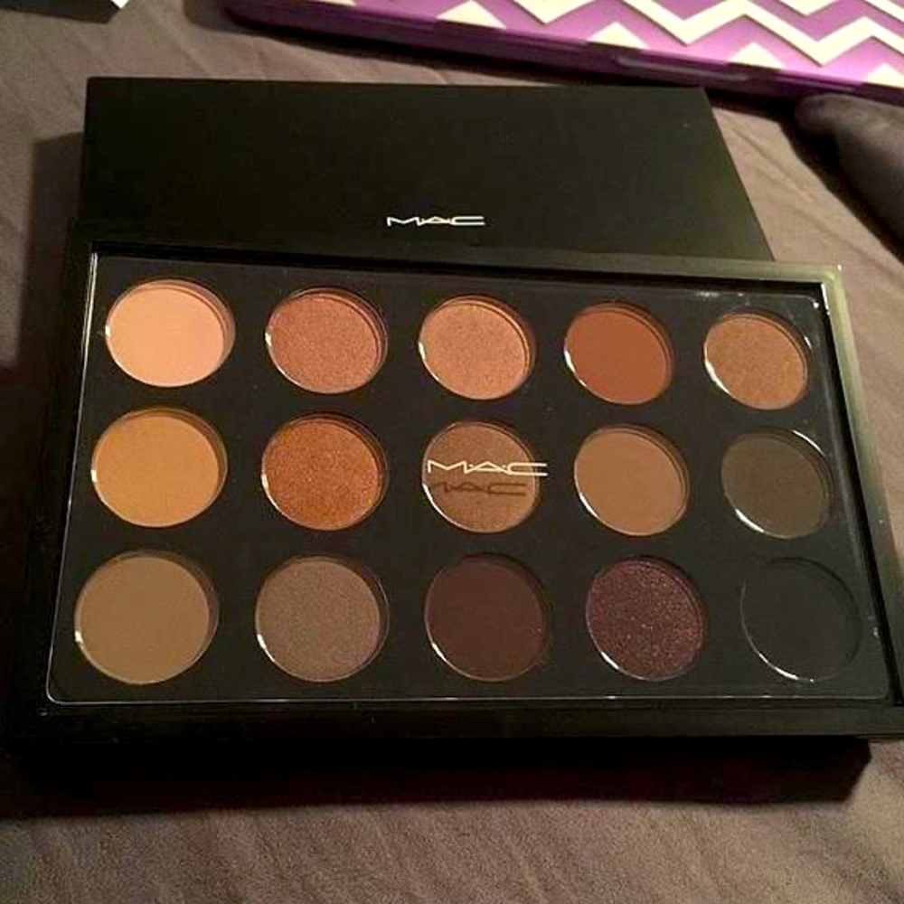MAC Eyeshadow x15 Warm Neutral Palette - Picture 1 of 2